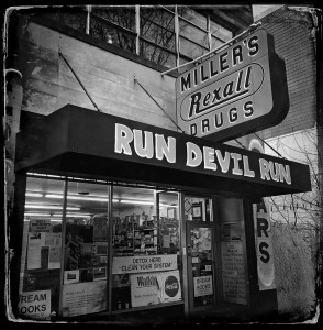 Architecture & Travel (2nd) Run Devil Run - Gittel Price